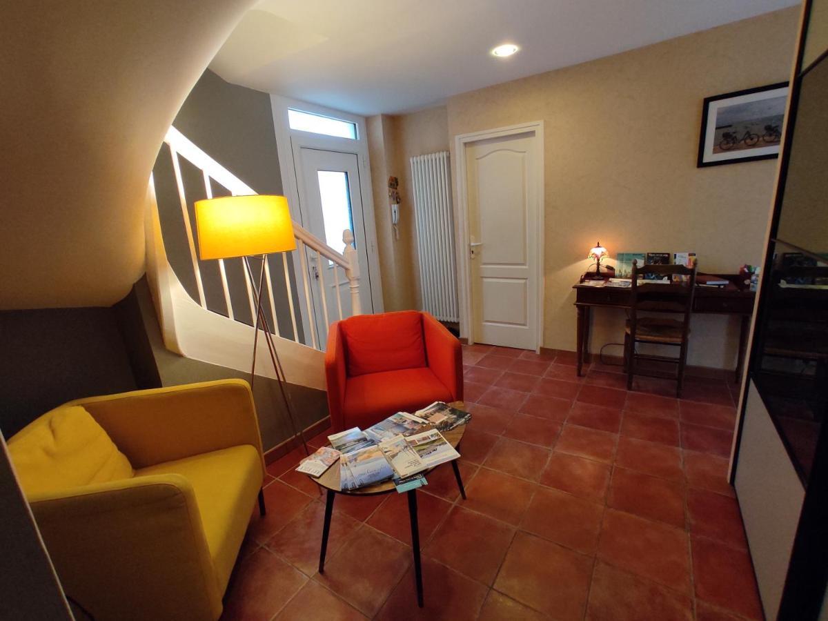Aux Trois Palmiers Bed & Breakfast Сен-Брук Екстериор снимка