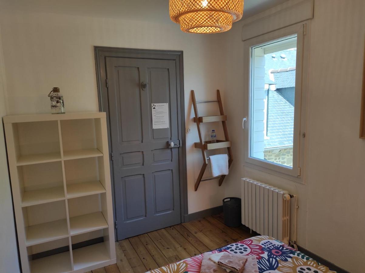 Aux Trois Palmiers Bed & Breakfast Сен-Брук Екстериор снимка